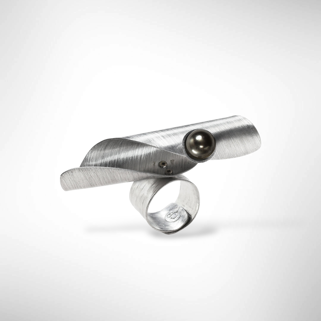 BARREL Single Wave Cross Finger Adjustable Ring with simulated Pearl from the WATER Collection