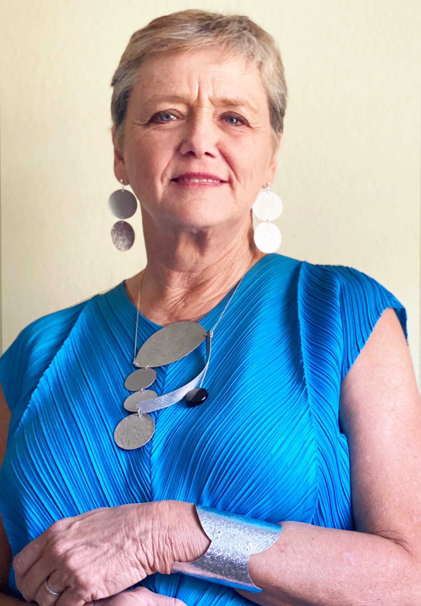 BLUE MOON Lightweight Balanced Necklace with Onyx from the Lunar Collection