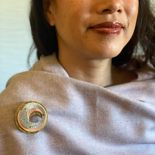 ECLECTICA | SWIRL Mixed Metal Raised Brooch