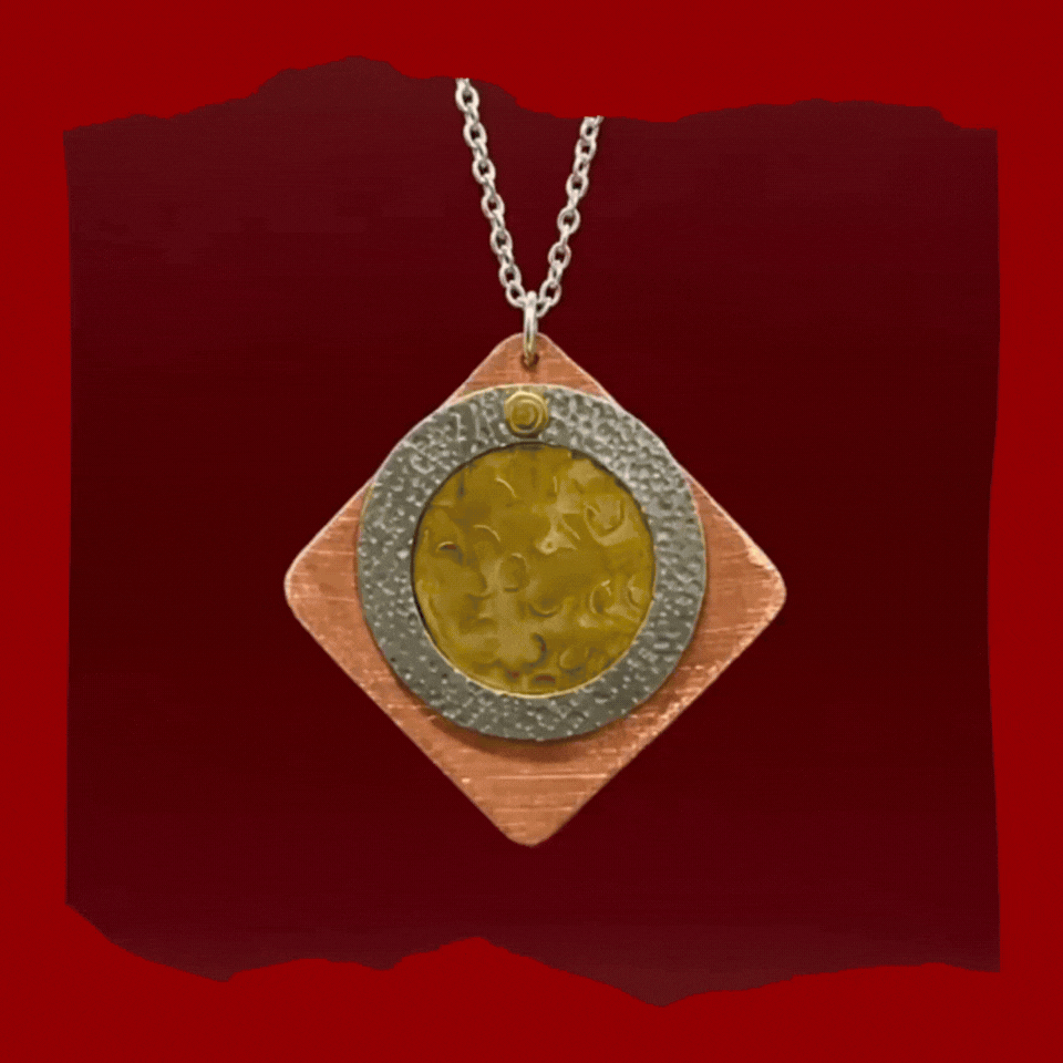 SECRET MESSAGE Hidden Heart necklace