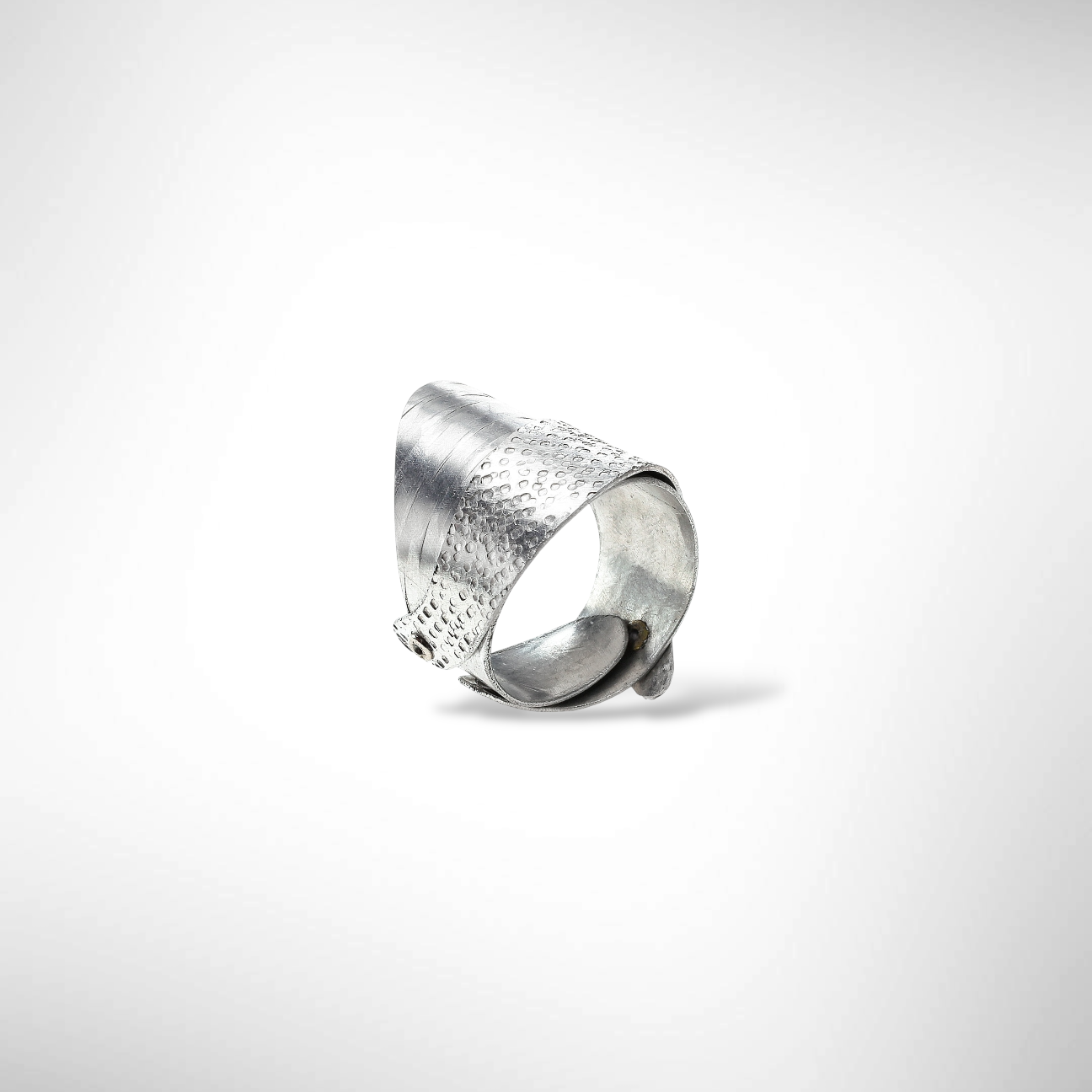 SWELL - Overlapping Wave Band Style Ring from the WATER Collection