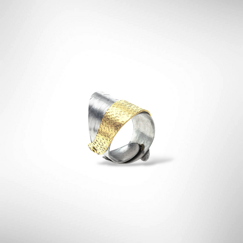 SWELL - Overlapping Wave Band Style Ring from the WATER Collection