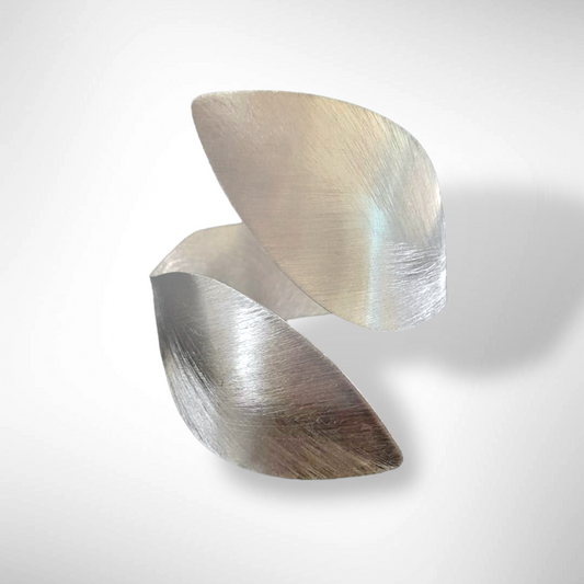 FICA1 Large leaf shaped cuff