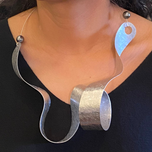 SOUND | VIBE 1 Wearable Sculpture Sound Wavy Necklace with Simulated Pearls
