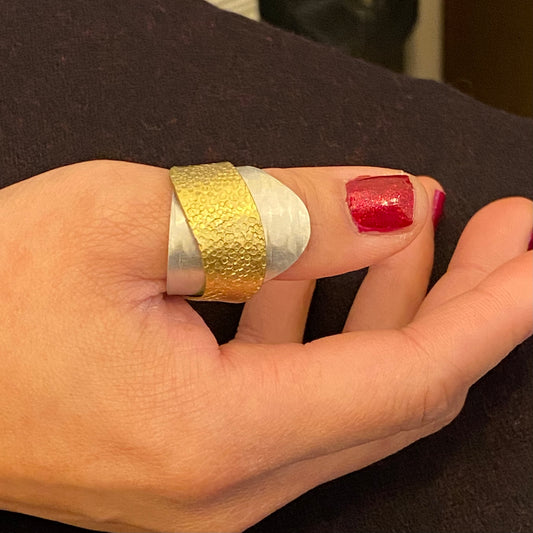 SWELL - Overlapping Wave Band Style Ring from the WATER Collection