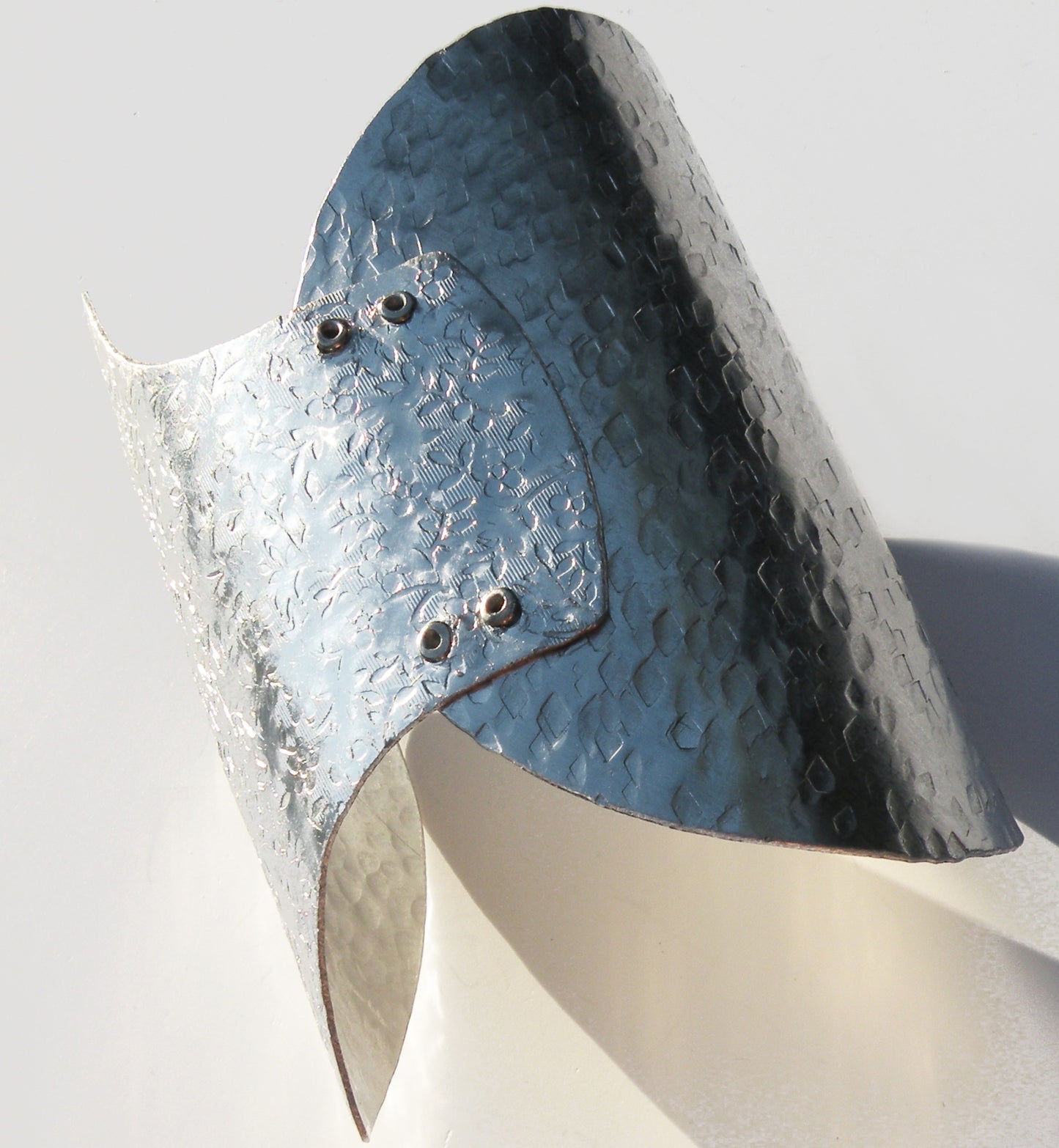 OLD MOOD Elegant Creative Cuff for the Lunar Collection